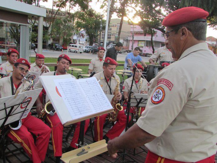 Na ocasião, o público poderá conferir clássicos como ‘Então é Natal’, ‘Noite feliz’ e ‘Jinglle Bell’